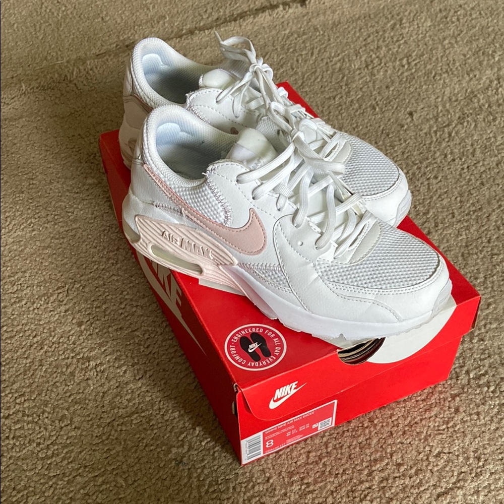 Nike Women’s AirMax Excee